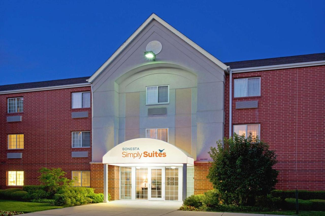 Sonesta Simply Suites Chicago Naperville Warrenville Exterior photo